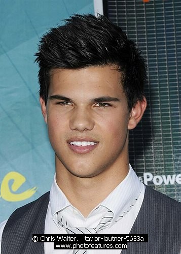 Teen Choice 2009 Awards Taylor Lautner at the Teen Choice 2009 Awards ...